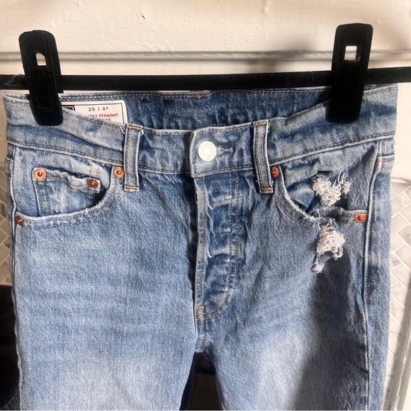 GAP Cheeky Straight High Rise Distressed Jean - Picture 2 of 4
